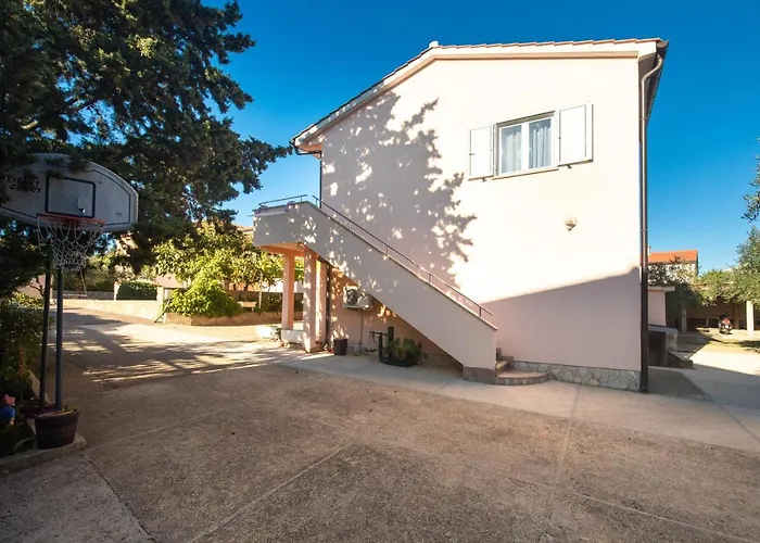 1-Bedroom Apartment In Krk - Steps From The Beach!