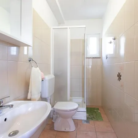 1-Bedroom Apartment In Krk - Steps From The Beach! Krk Town Exteriör bild