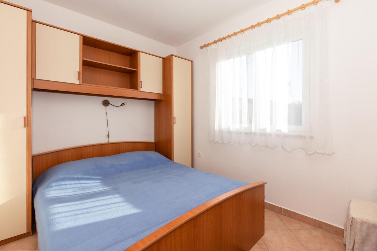 1-bedroom In Krk - Steps From The Beach! Apartment